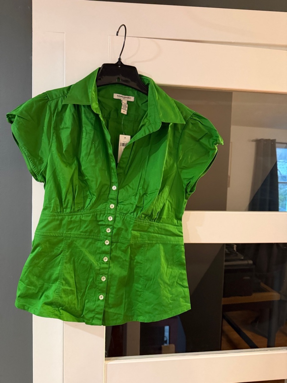 Banana Republic Bright Green Button-Front Women’s Collared Top